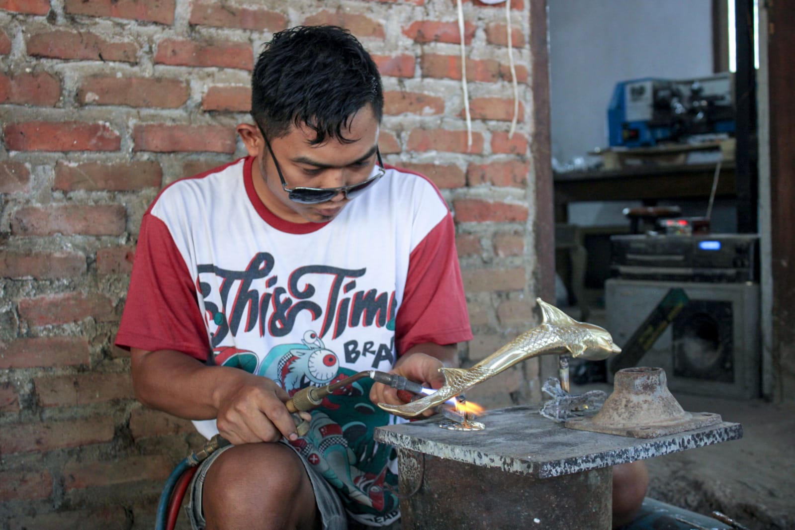 Kerajinan cor kuningan